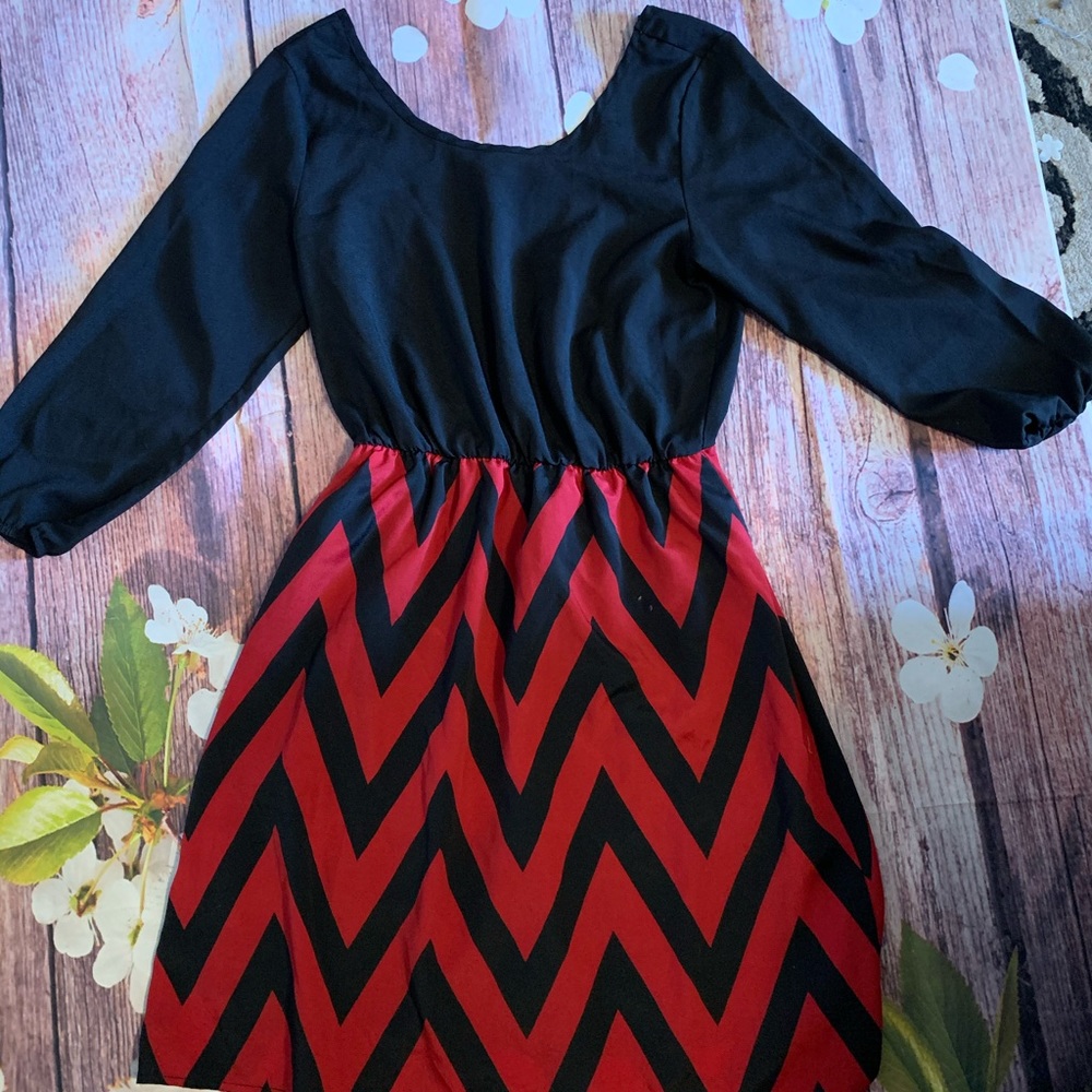3/4 length sleeve Chevron dress